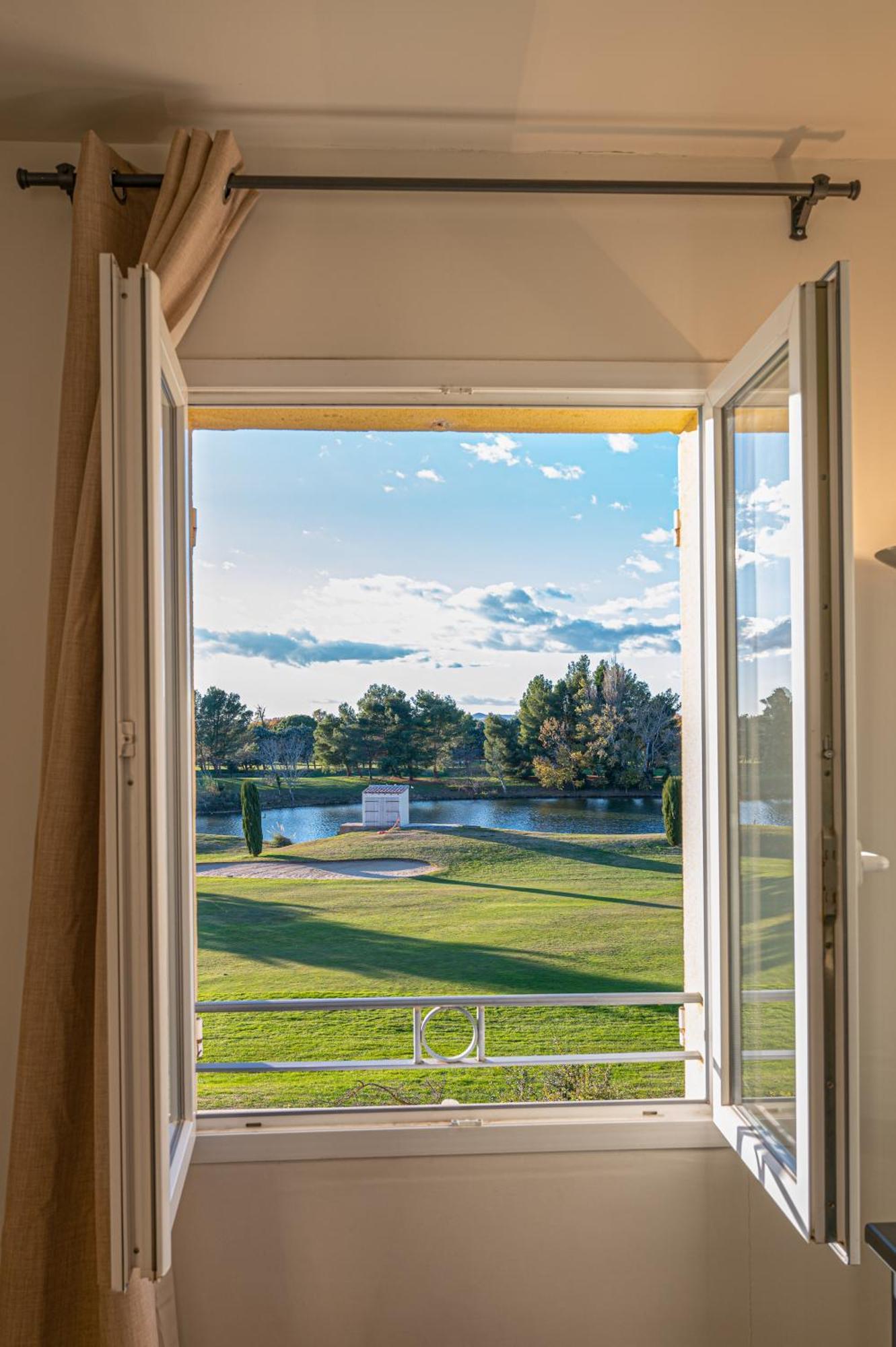 La Blanchere, Vue Golf Vedene Bagian luar foto